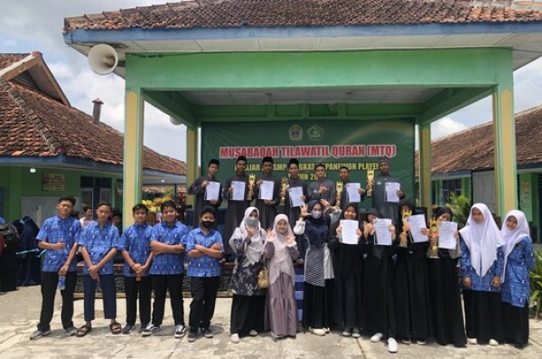 SMP Muhammadiyah Al Mujahidin Meraih Juara Umum MTQ Tingkat Kecamatan Playen Tahun 2022