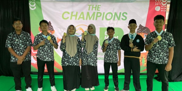 SMP Muhammadiyah Al Mujahidin Sukses Bawa 2 Emas dan 2 Perak dari OlympicAD 7 Bandung