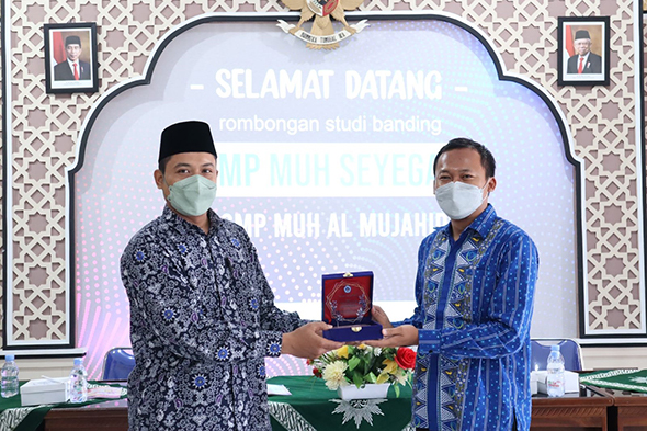 SMP Muhammadiyah Al Mujahidin kembali terima kunjungan Studi Banding dari SMP Muhammadiyah Sayegan