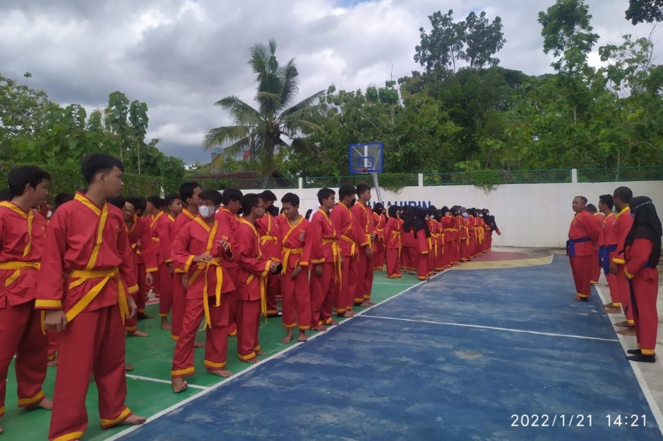 Siswa/i Kelas 8 dan 9 Ikuti Peringatan Milad Tapak Suci Ke-59