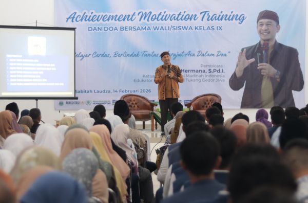 AMT dan Doa Bersama: Satukan Ikhtiar SMP Muhammadiyah Al Mujahidin Siapkan Kelas IX Hadapi TKA/TKAD